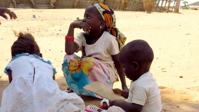 Kinder in Gambia - Stifte stiften und GAMBIAid helfen