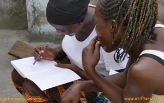 Stifte für Sansibar. Bildung für Frauen